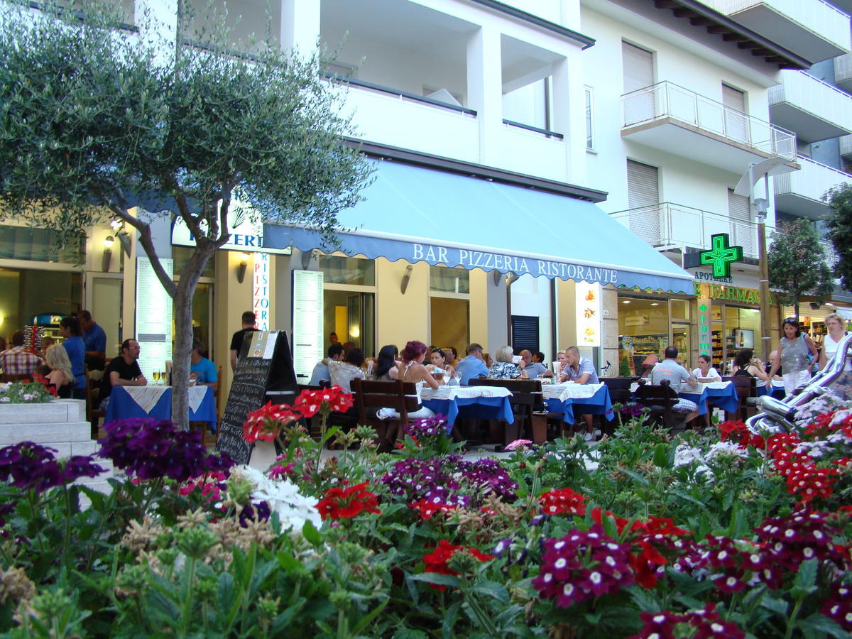 Hotel Blue Marine Lignano Sabbiadoro Eksteriør billede